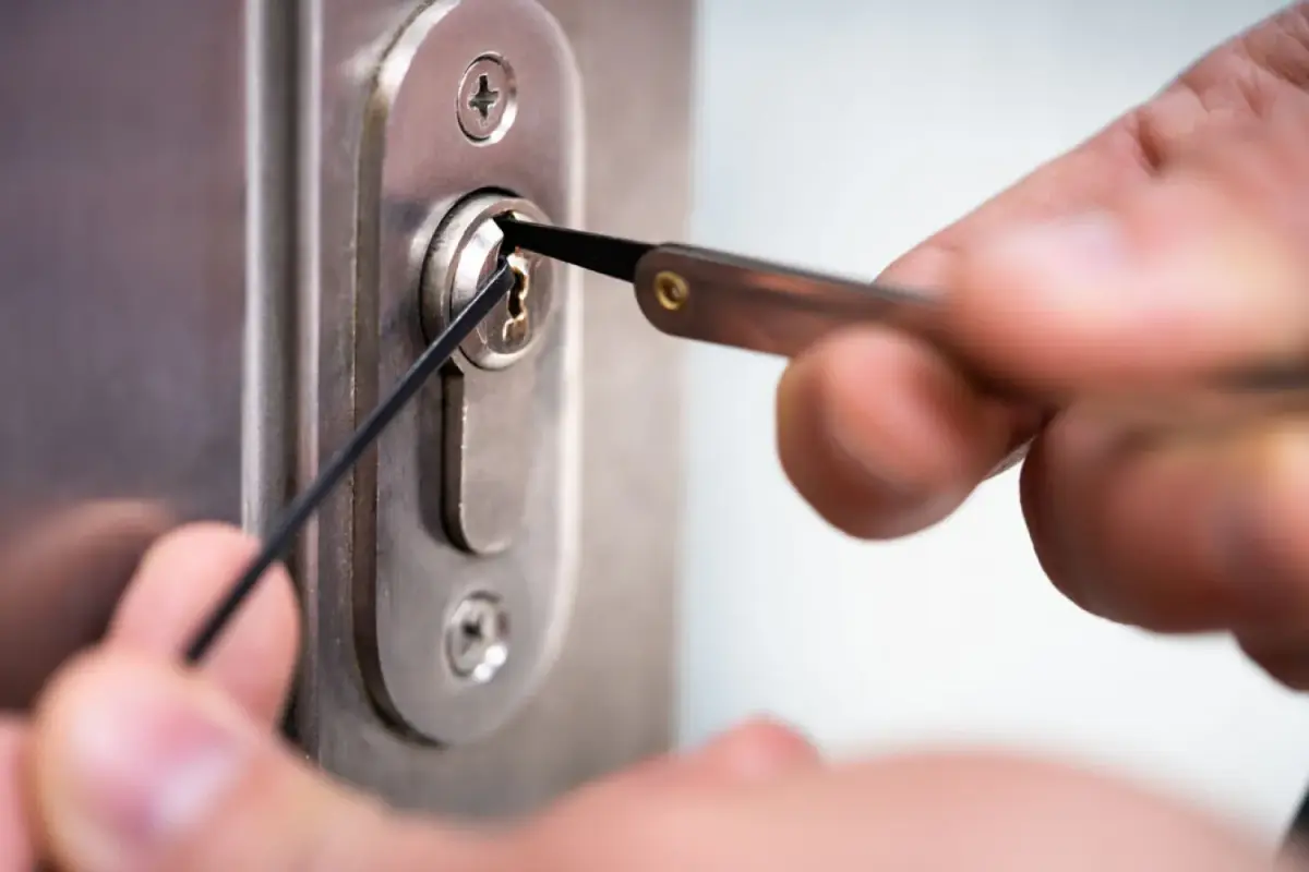 Emergency Locksmith work in Newport Beach, CA